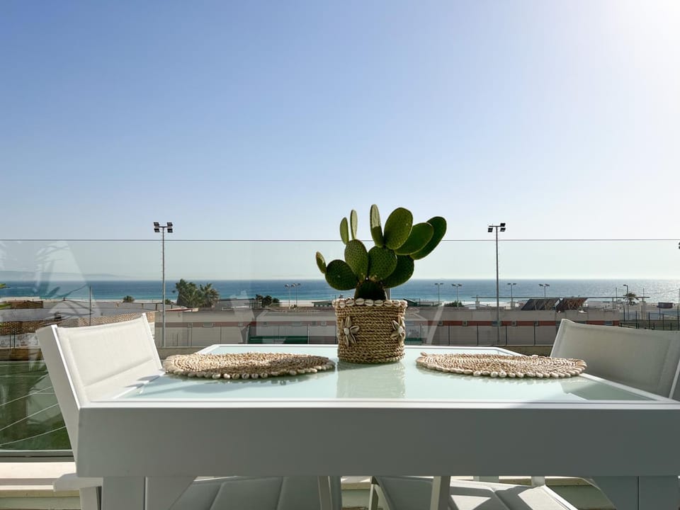 Property building, Off site, Balcony/Terrace, Balcony/Terrace, Sea view