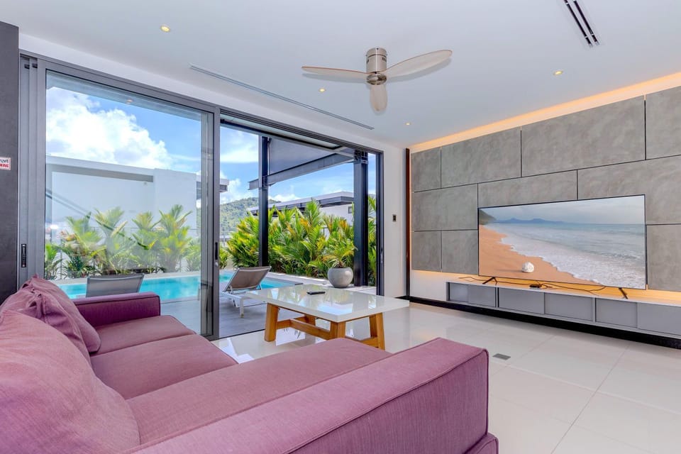 TV and multimedia, Living room, Seating area