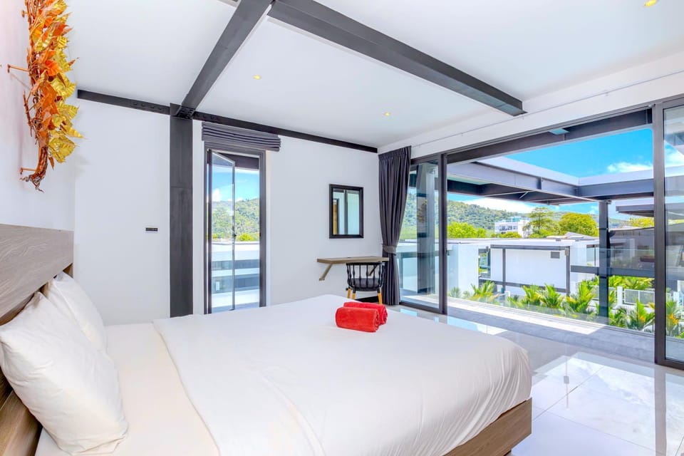 Bed, View (from property/room), Photo of the whole room, Bedroom