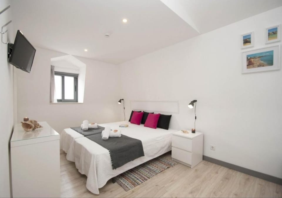 In Downtown - Villa Serenity Bed and Breakfast in Albufeira