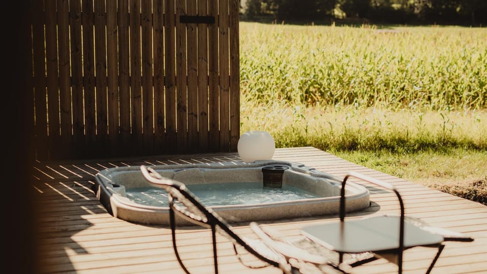 Patio, Hot Tub