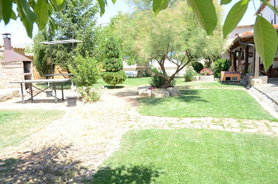 La Pequeña A y B Country House in Castile and León