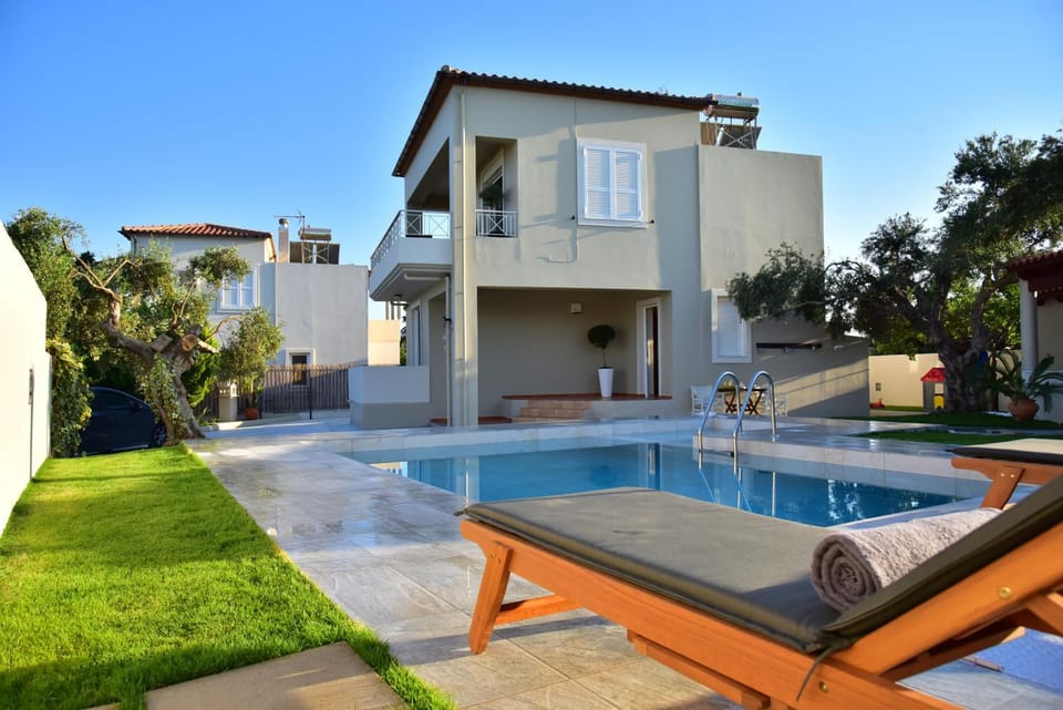 Day, Garden view, Swimming pool, sunbed