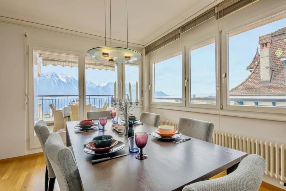 Food and drinks, Dining area