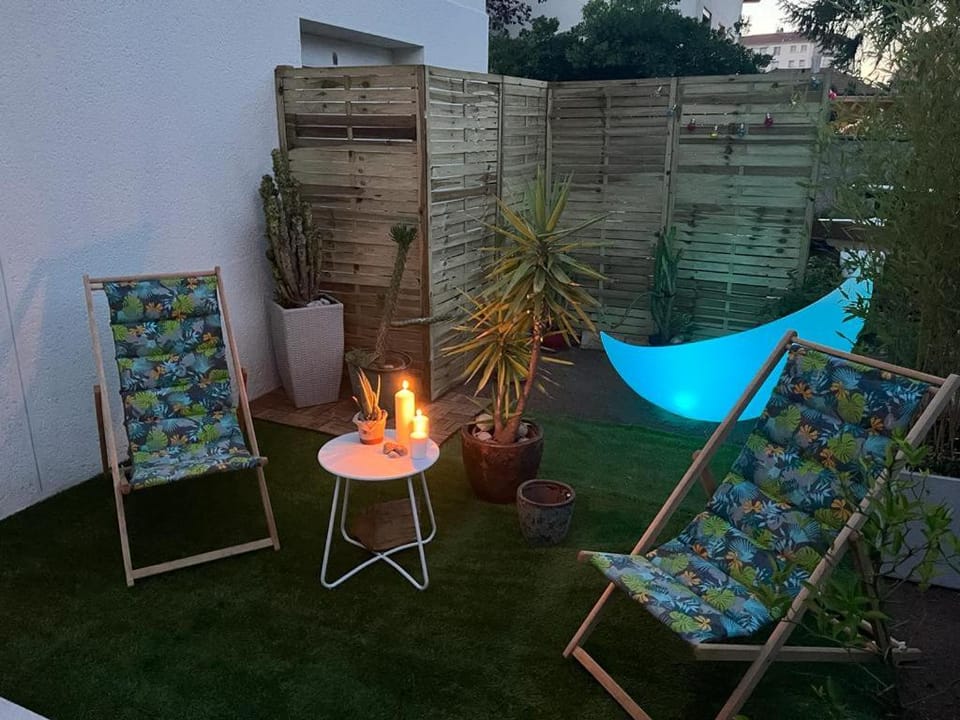 Superbe appartement avec jacuzzi avec jardin privé House in Villeurbanne