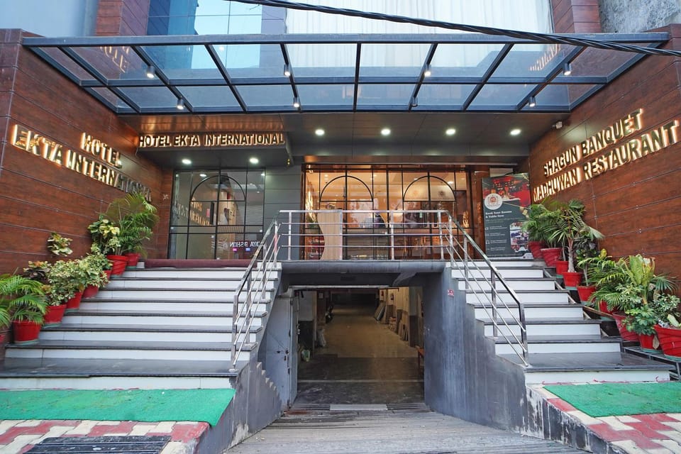 Facade/entrance, Day