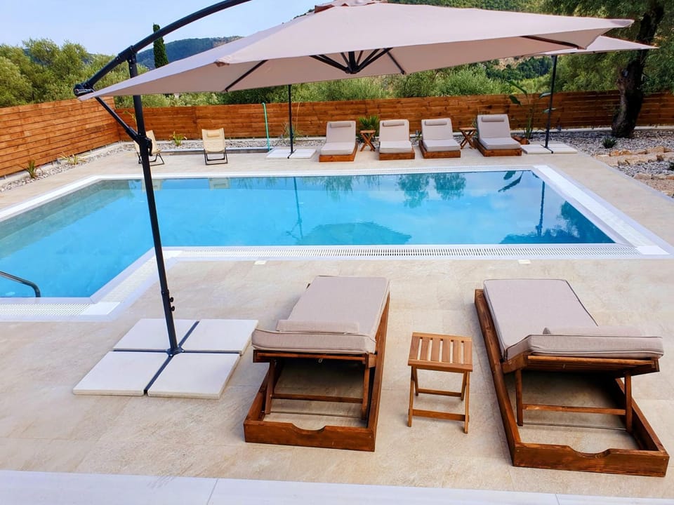 Patio, Day, Pool view, Swimming pool, Swimming pool, sunbed
