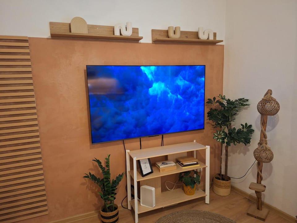 TV and multimedia, Evening entertainment
