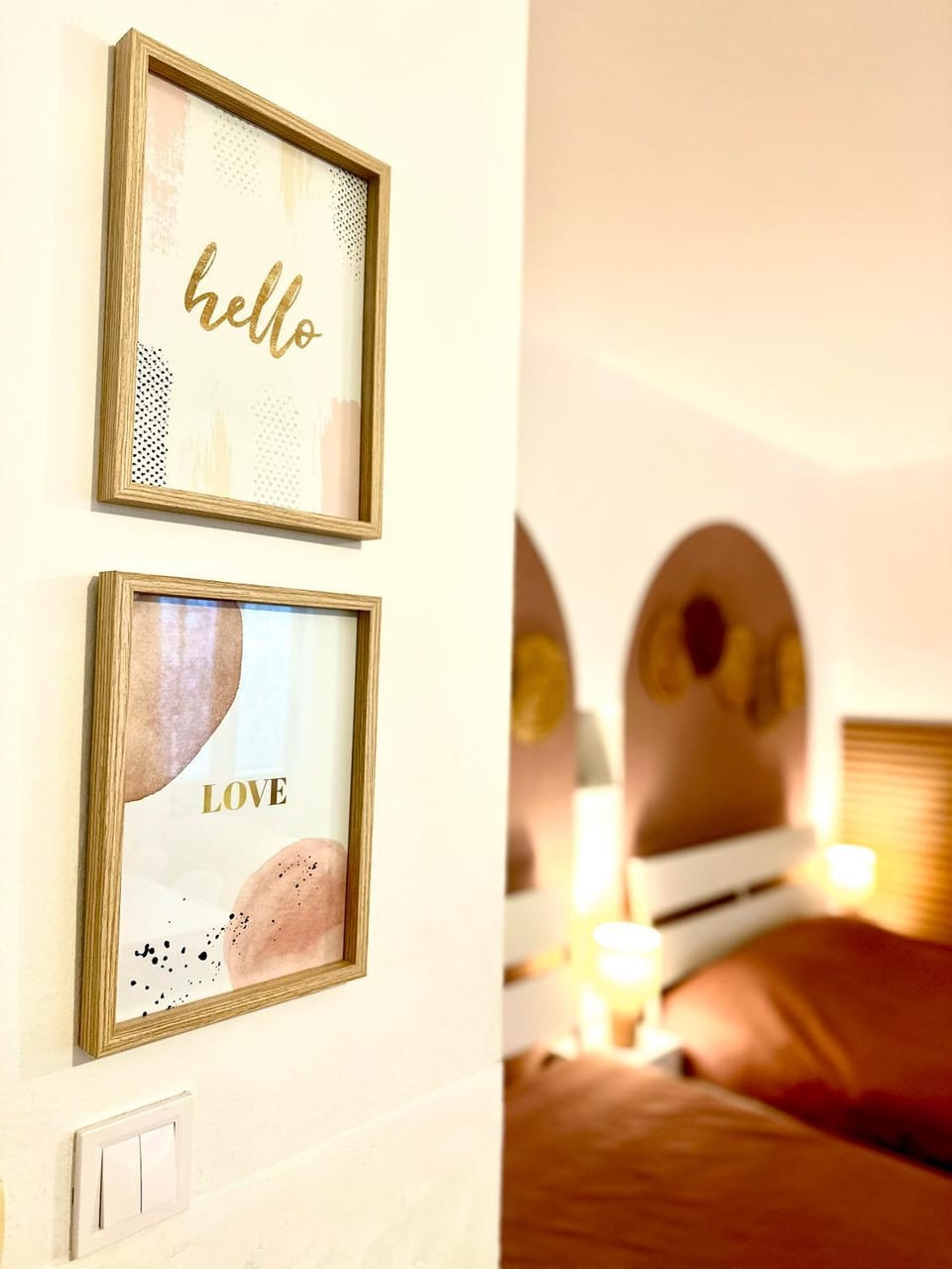 Bed, Photo of the whole room, Decorative detail