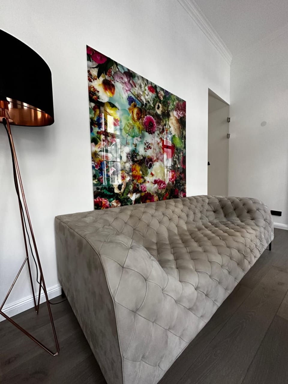 Living room, Photo of the whole room, Seating area
