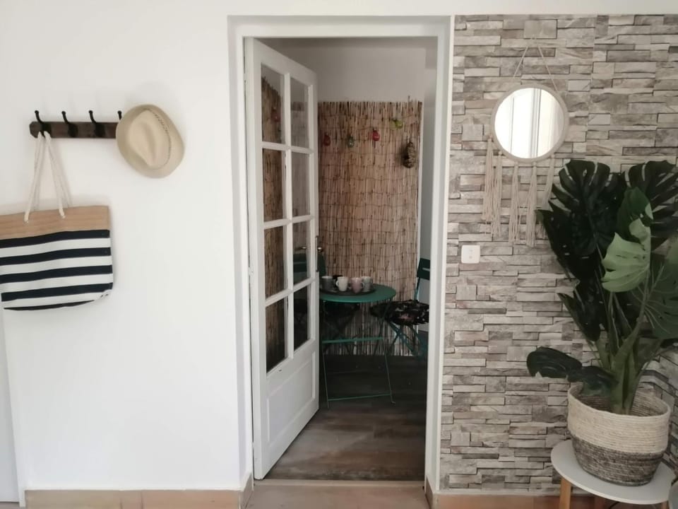 Kitchen or kitchenette, Photo of the whole room