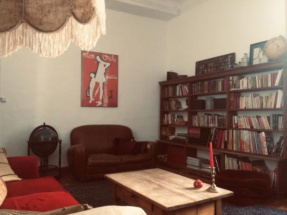 Library, Seating area