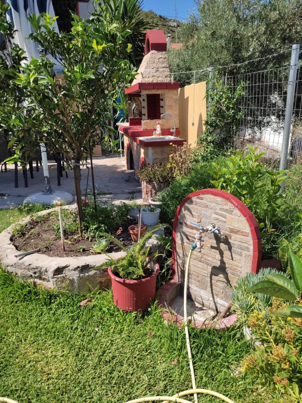 Patio, BBQ facilities, Garden