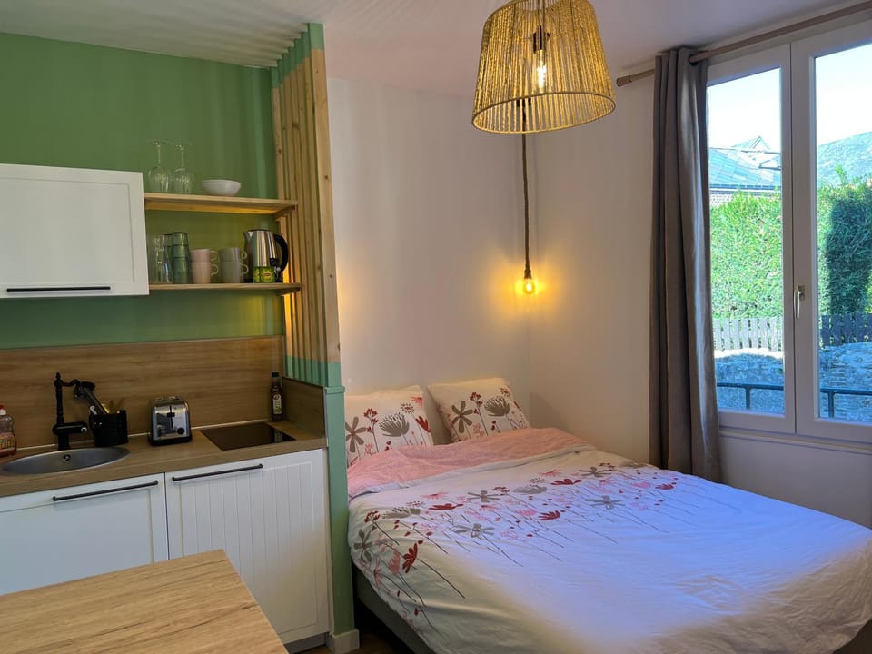 Studio La Capucine centre ville Honfleur Apartment in Honfleur