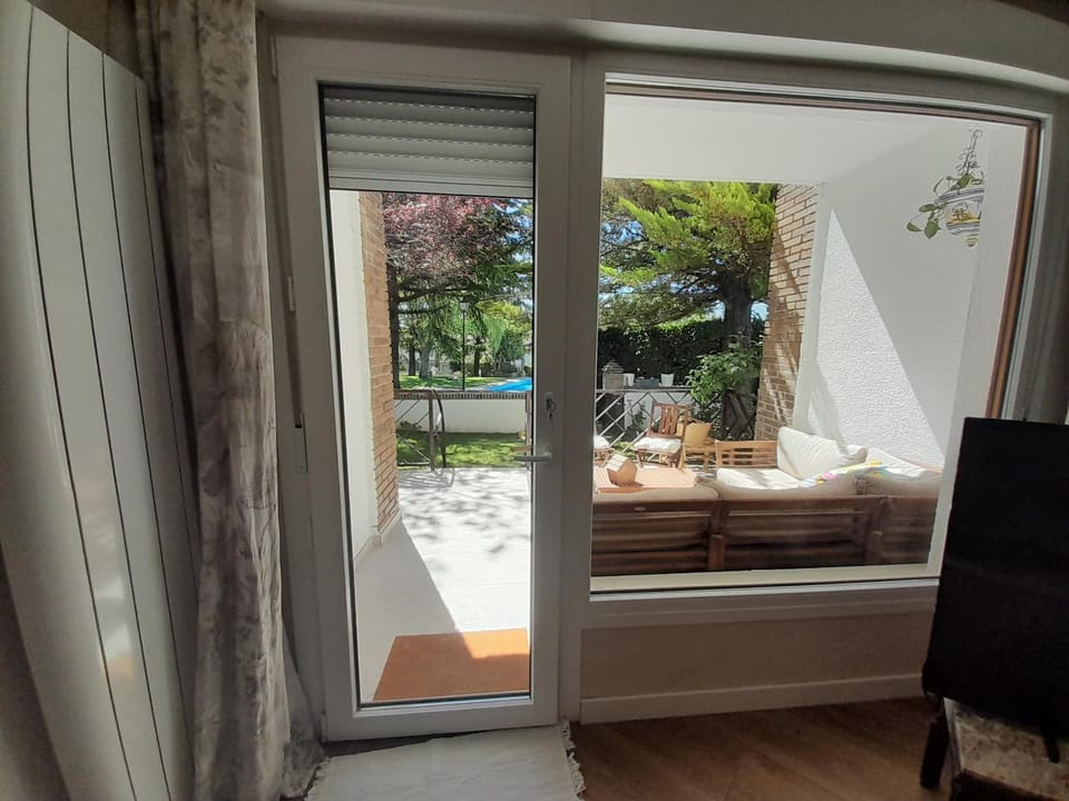 Balcony/Terrace, Garden view