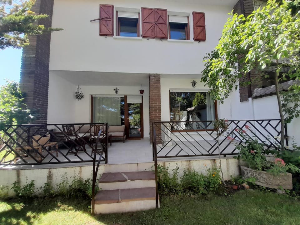 Property building, Balcony/Terrace