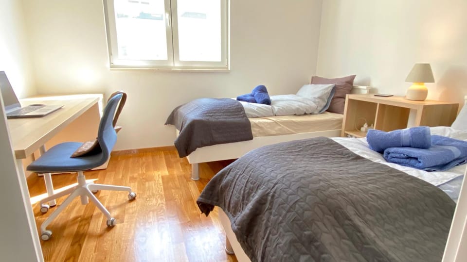 Bed, TV and multimedia, Photo of the whole room, Business facilities, Bedroom, fireplace, locker, air conditioner