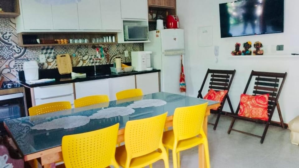 Na Vila da Praia do Forte- BA, 2 quartos, piscina, 2 garagens Apartment in Praia do Forte