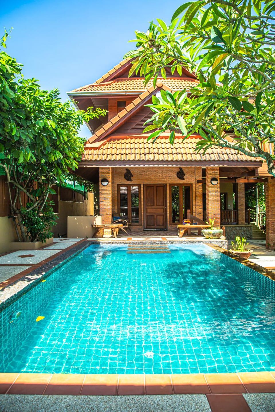 Property building, Swimming pool