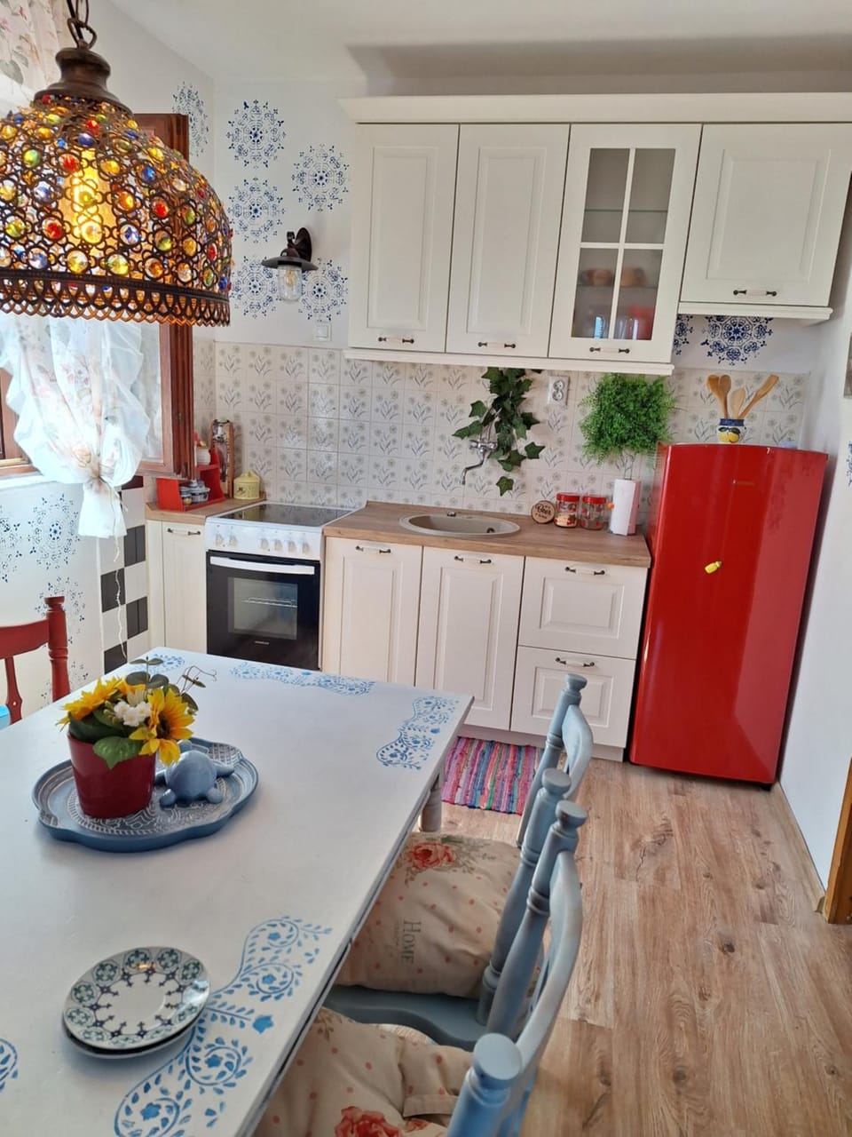 Grandpa's beach house House in Šibenik-Knin County, Croatia