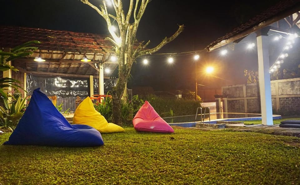 Villa Ananda 1, 3 KT Kolam Renang, Karaoke Biliar Villa in Cisarua
