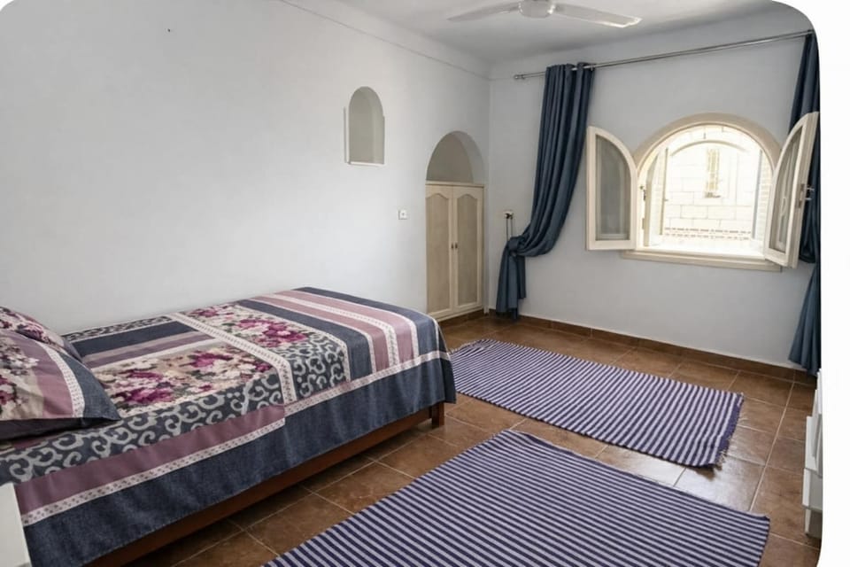 Beach Family Villa - Private Pool - Sea view - Up to 14 guests- only 40 Meters to the Beach! Villa in Alexandria Governorate