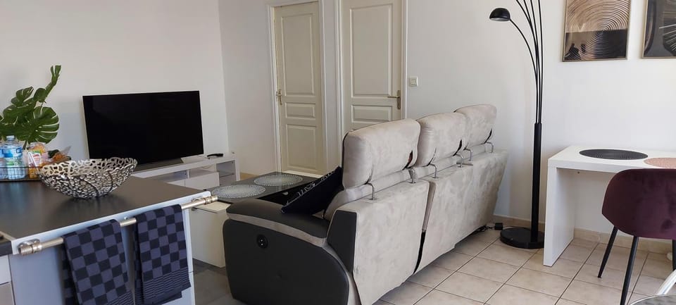 Le CONTI Proche Roissy - Astérix- Gare Apartment in Hauts-de-France