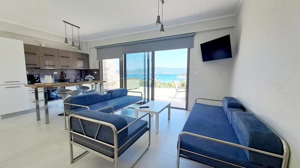 Υπόσκαφα cave concept Apartment in Halkidiki