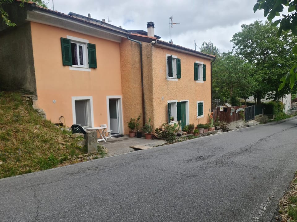 Casa vacanze L'Agrifoglio Bed and Breakfast in Liguria