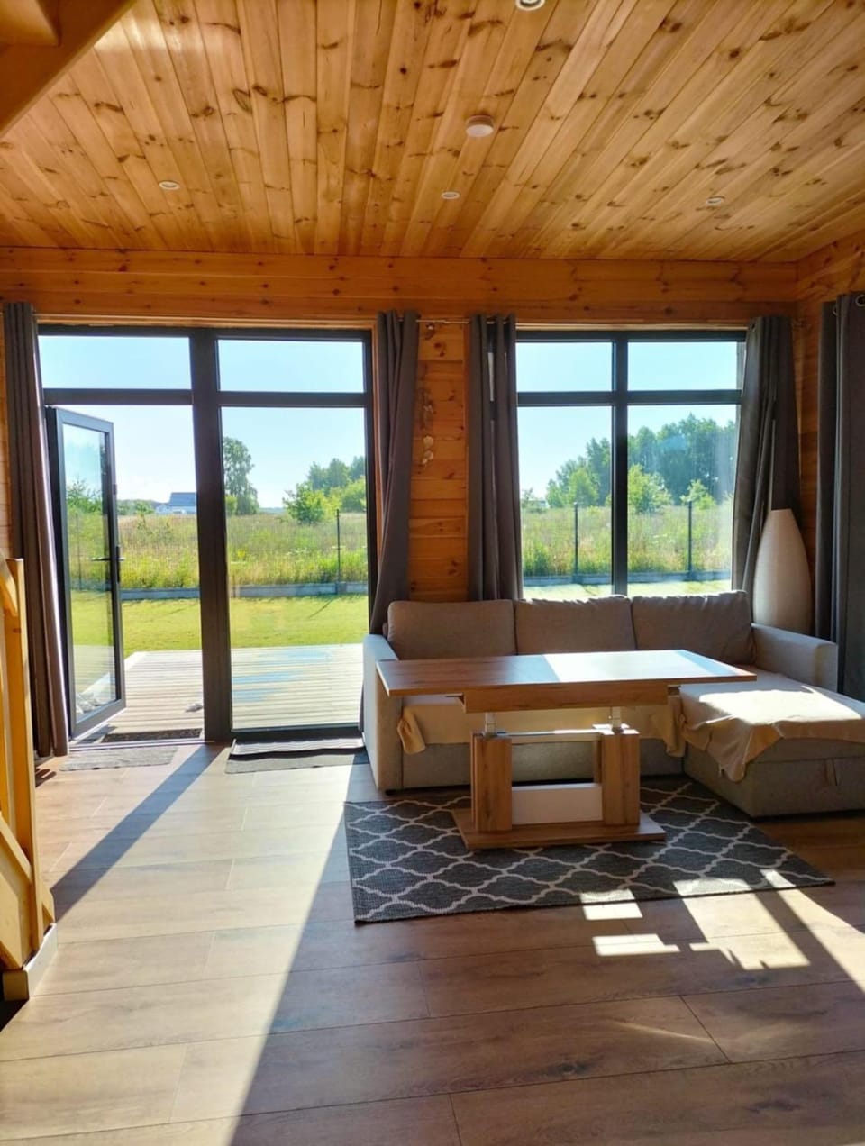 Ferienhaus Dziwna 70qm bis 7 Gäste mit Fass-Sauna, Whirlpool, großer Terrasse, eingezäuntem Garten & bis zu 6 Hunde kostenlos House in West Pomeranian Voivodeship, Poland