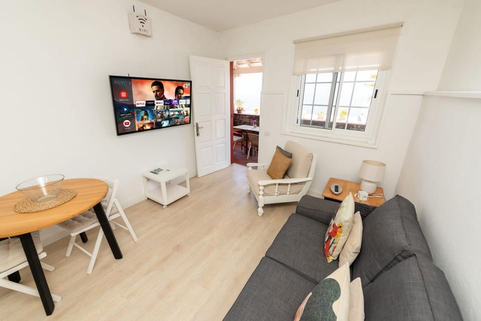 TV and multimedia, Living room, Dining area