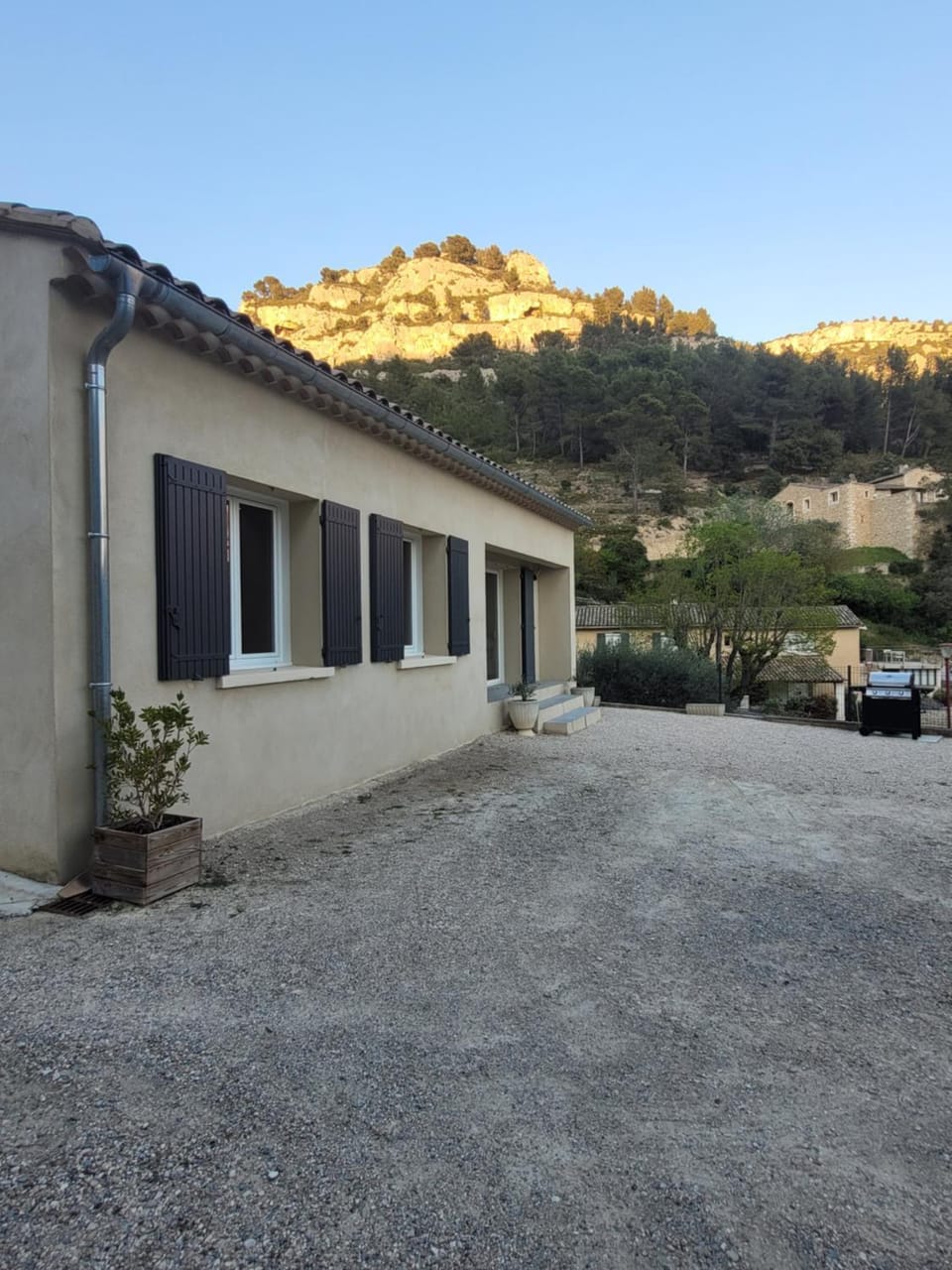 L'Oustau de Laëtitia Animaux bienvenus House in Fontaine-de-Vaucluse