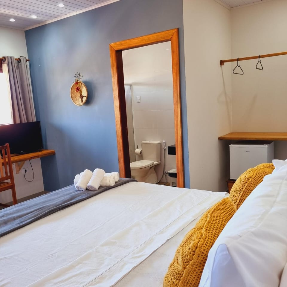 Bed, Bathroom, Photo of the whole room, Bedroom
