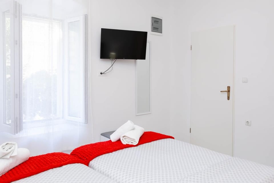 Bed, TV and multimedia