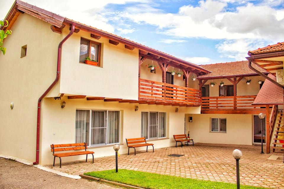Property building, Facade/entrance, Garden view