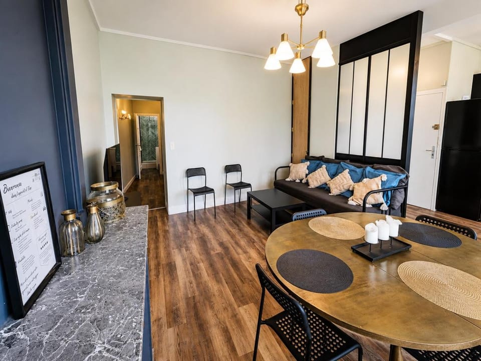 Bathroom, TV and multimedia, Living room