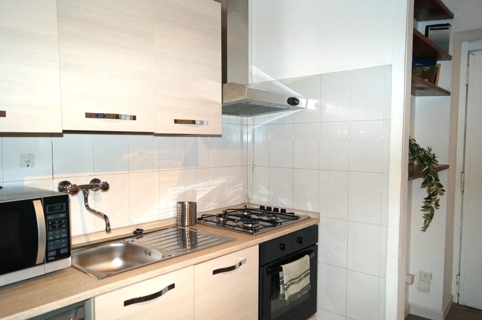House Naviglio Quattro Apartment in Milan
