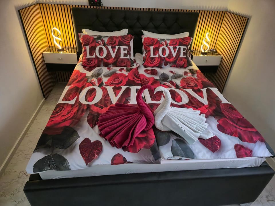 Text overlay, towels