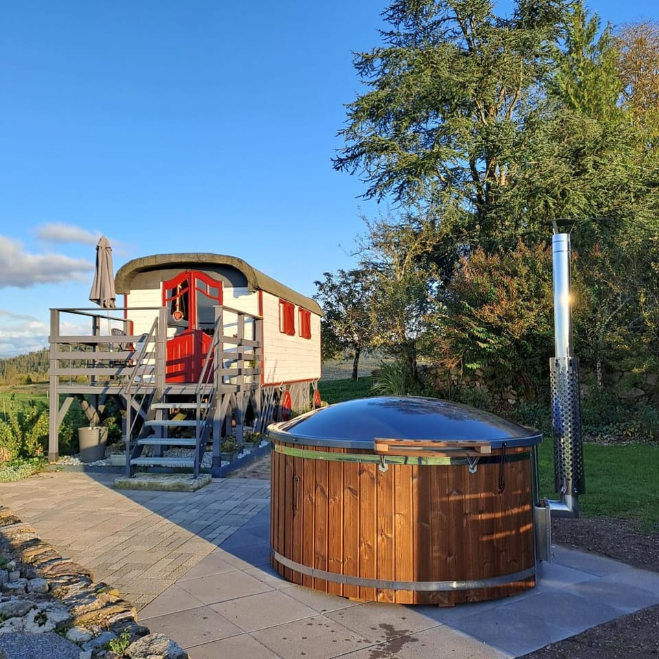 La roulotte belle fleur Campground/ 
RV Resort in Vosges