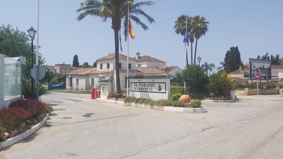 Neighbourhood, Lobby or reception