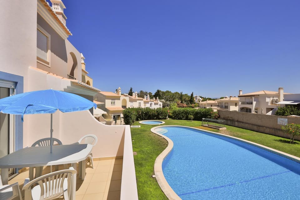 Pool view, Swimming pool, Swimming pool