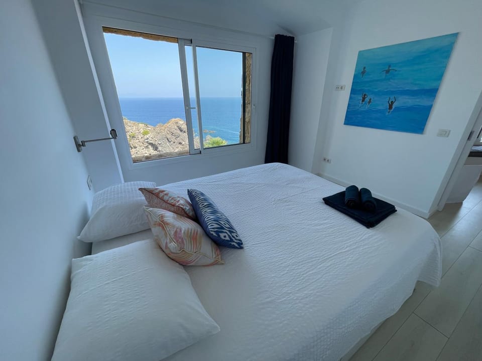 Bedroom, Sea view