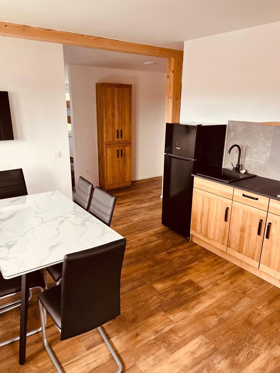 Kitchen or kitchenette, Living room, Communal kitchen