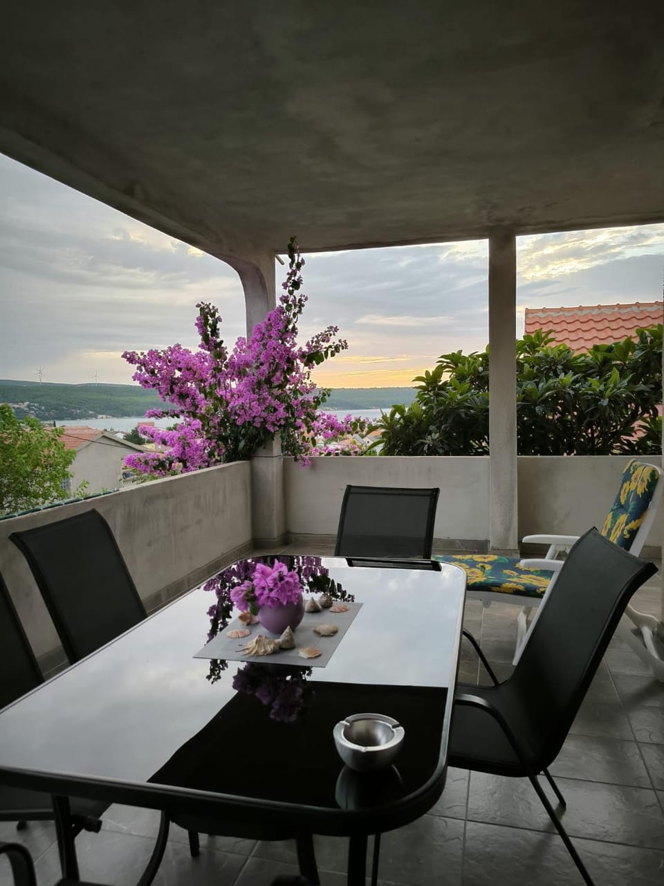 Property building, Seating area, Sea view, Sea view