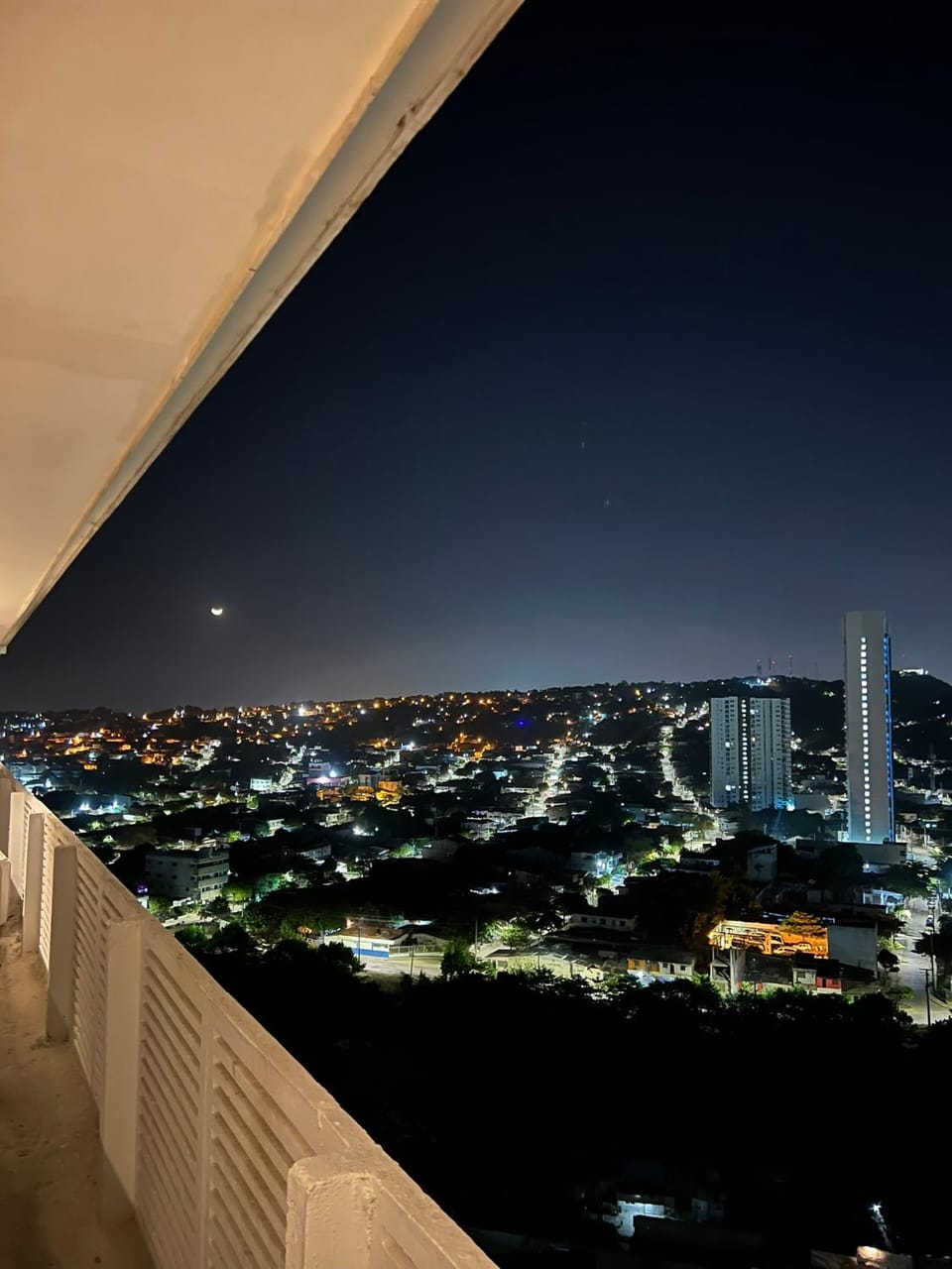 View (from property/room), Balcony/Terrace, City view
