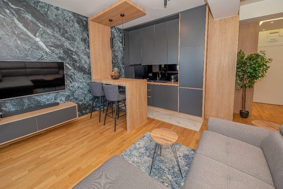 TV and multimedia, Kitchen or kitchenette, Living room