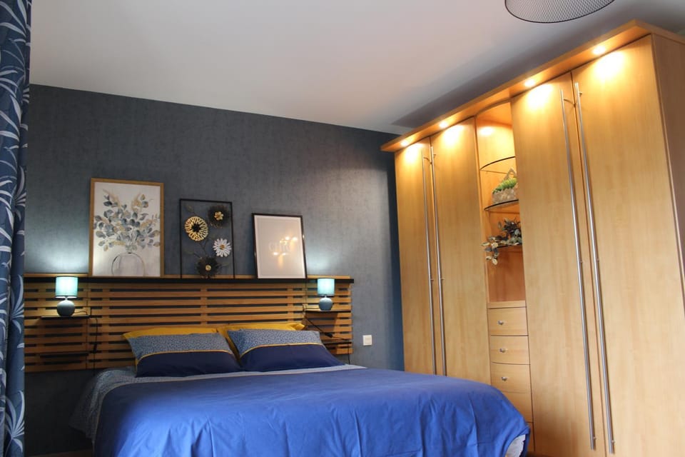 Bed, wardrobe