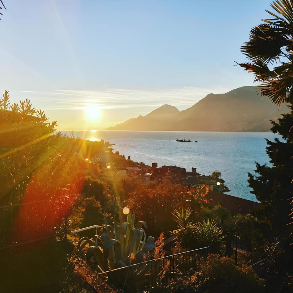 Natural landscape, Lake view, Mountain view, Sunrise