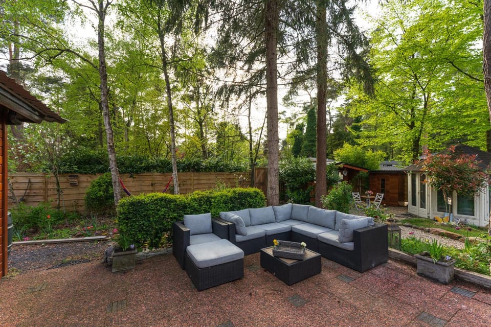 Patio, Day, Balcony/Terrace, Seating area