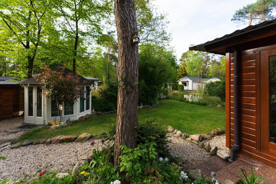 Property building, Spring, Natural landscape, Garden, Balcony/Terrace
